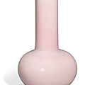 A pink glass bottle vase, 18th-19th century