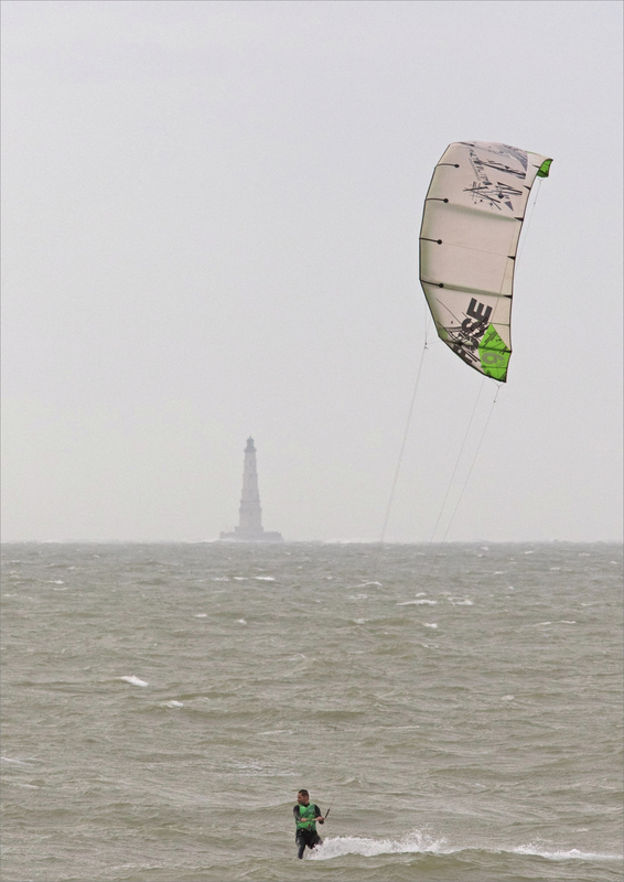 La Palmyre plage vent 200221 31 wind wurf phare Cordouan ym