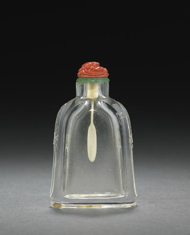 A carved rock crystal snuff bottle