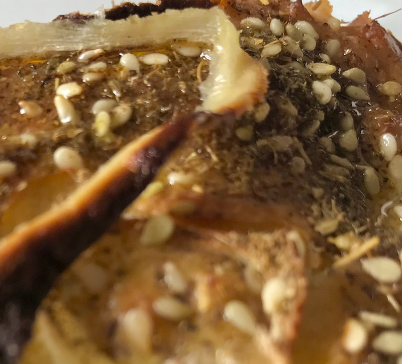tranche de gâteau de chou-fleur d'Ottolenghi