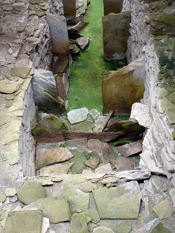 Rousay_Midhowe_cairn_6