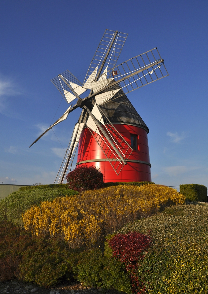 Le moulin de Nailloux, six ailes au vent - Lauragais Tourisme