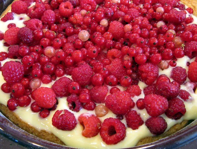 Tarte Sablee Creme Patissiere A La Vanille Et Fruits Rouges Du Jardin Cuisine Emois