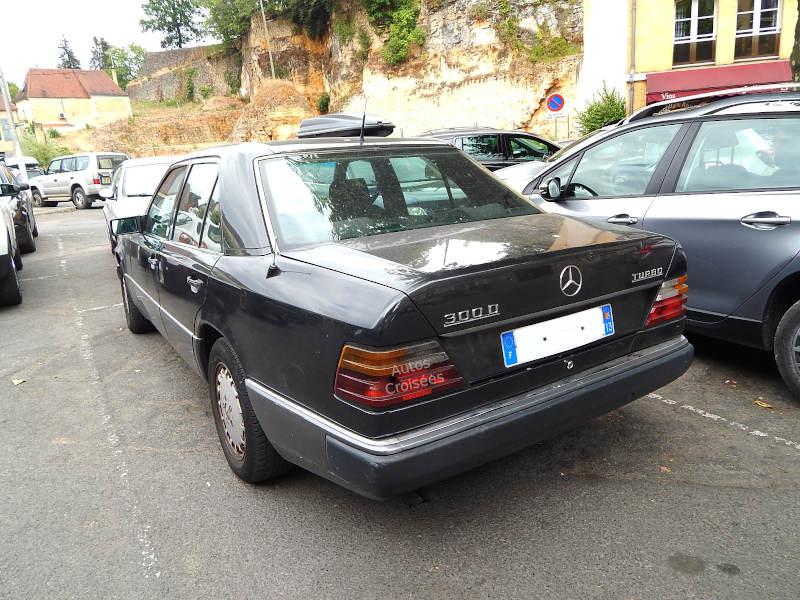 Mercedes300DturboW124ar1