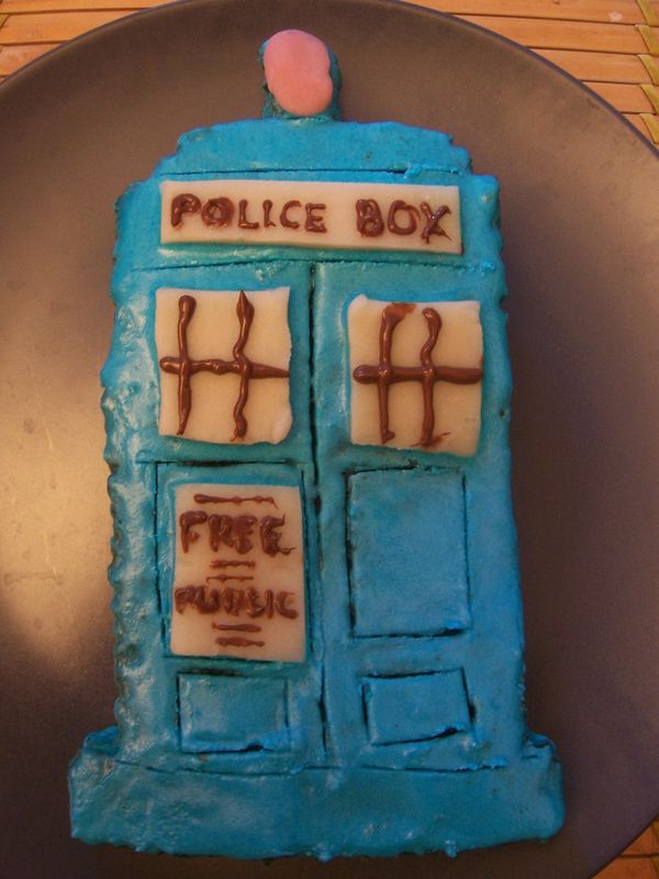 Gateau Tardis Anneauxfourneaux