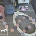 guirlande pastille cousue rond papier carton rose poudré gris étoiles décoration chambre enfant bébé fille