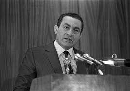 Hosni Moubarak, raïs déchu d'Egypte chassé par son peuple, est mort