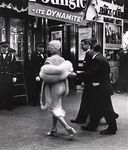 1955_06_01_ny_syi_premiere_by_weegee_1a