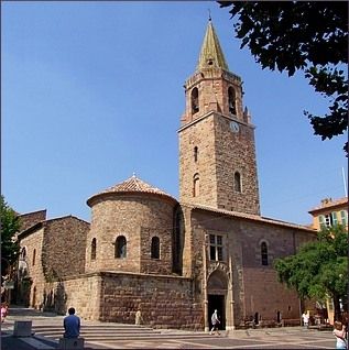 Cathédrale-saint-Léonce