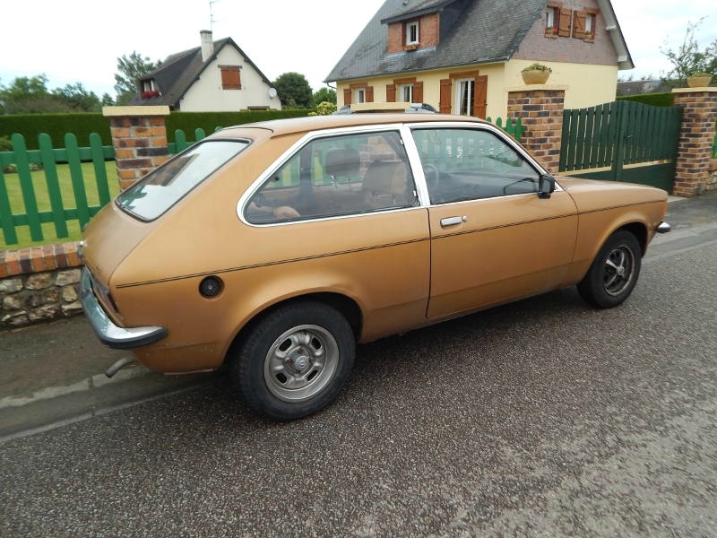 Flexible Phrase Avant Opel Kadett C City Année De Fabrication à partir de 09/1977 