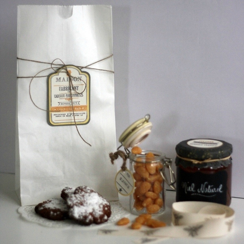Panier gourmand keep-calm-and-eat-some-sweets, Is@ de Belley - Cook &  Gift