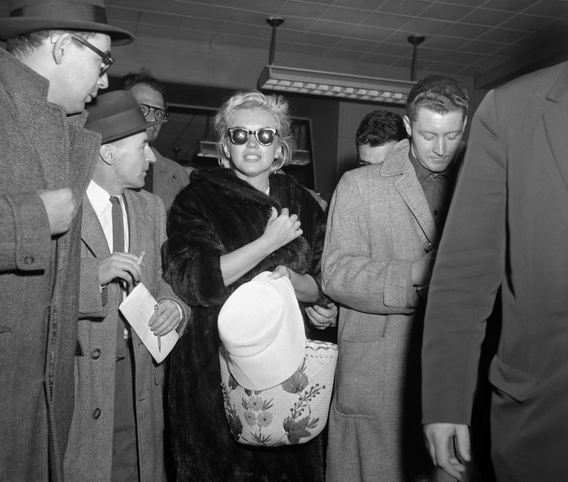 1957-01-18-ny_back_from_jamaica-idlewild_airport-020-1