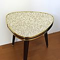 table-tripode-paillettes-or-bis