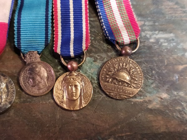 Cadre Militaire Décorations Médailles Soldat 17ème Régiment d'Infanterie  Guerre 14-18 WW1 - Virtual Broc - Objets de Collection & de Décoration