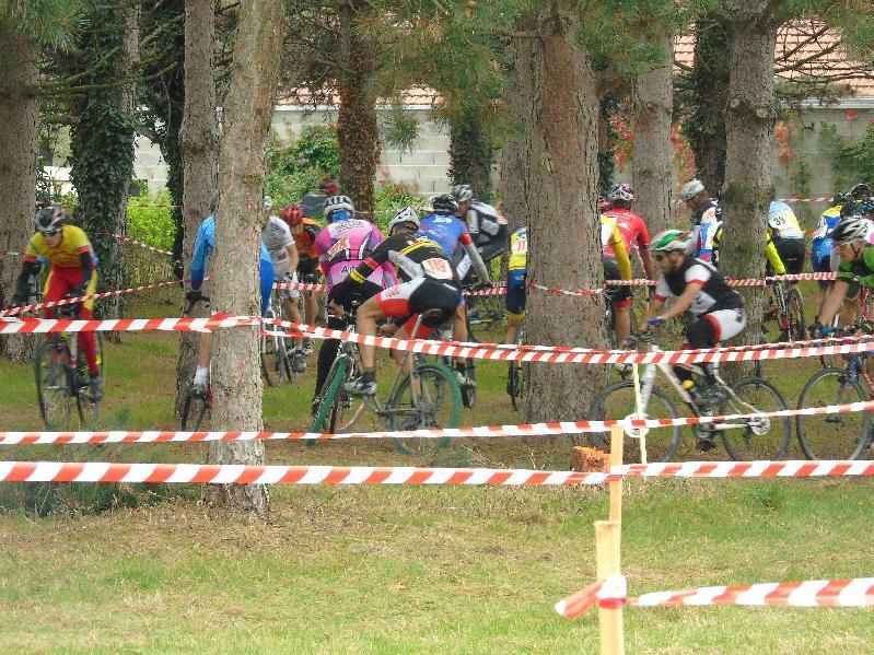 W_cycloCrossDecines110