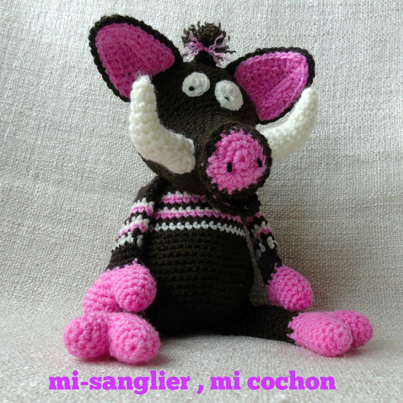 sanglier-crochet-rose
