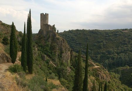 lMarie-Pierre les 4 châteaux de Lastours, dans l'Aude, au nord de Carcassonne