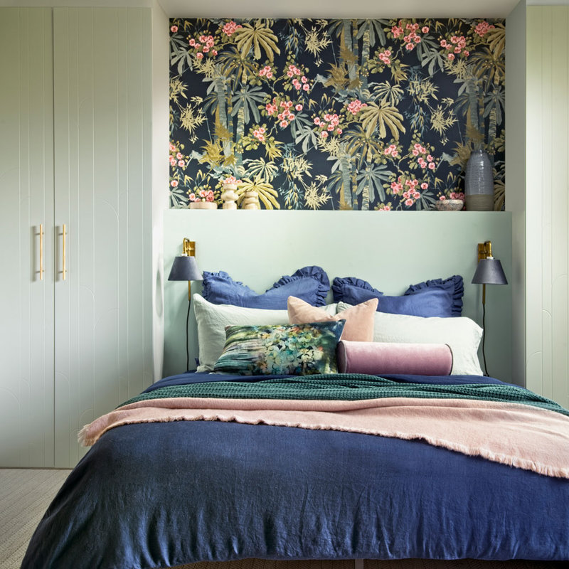 Ideal-Home-Accent-bedroom-wallpaper