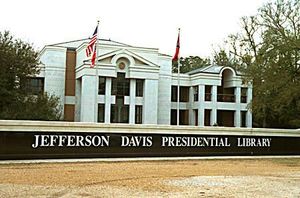 jefferson-davis-presidential-library-on-grounds-of-his-last-home-built-in-1853-in-biloxi-ms034