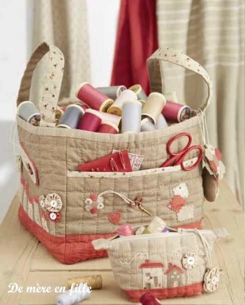 sac aux maisons rouges