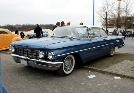Oldsmobile_88_super_sceni_coupe_hardtop_de_1960__23_me_Salon_Champenois_du_v_hicule_de_collection__01