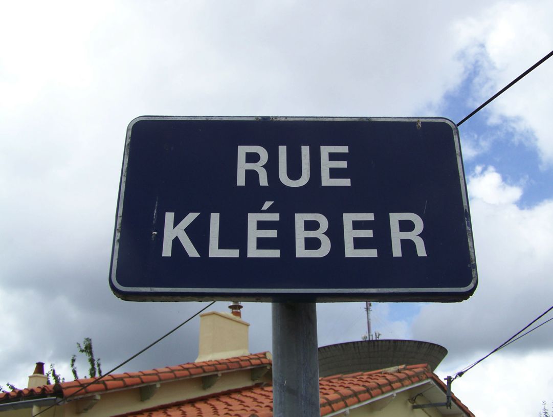 Le Bourg-sous-la-Roche (85), rue Kléber
