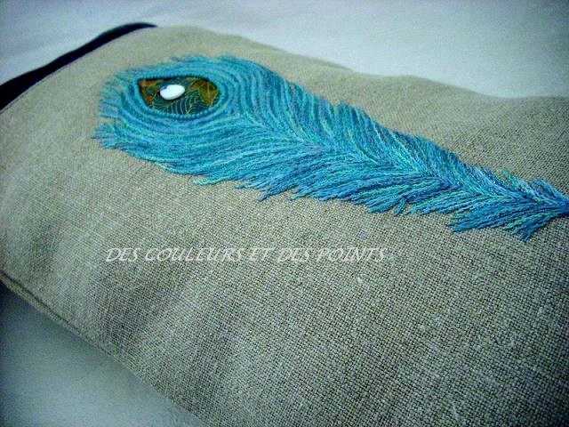 COUSSIN PLUME BRODERIE 4 bis
