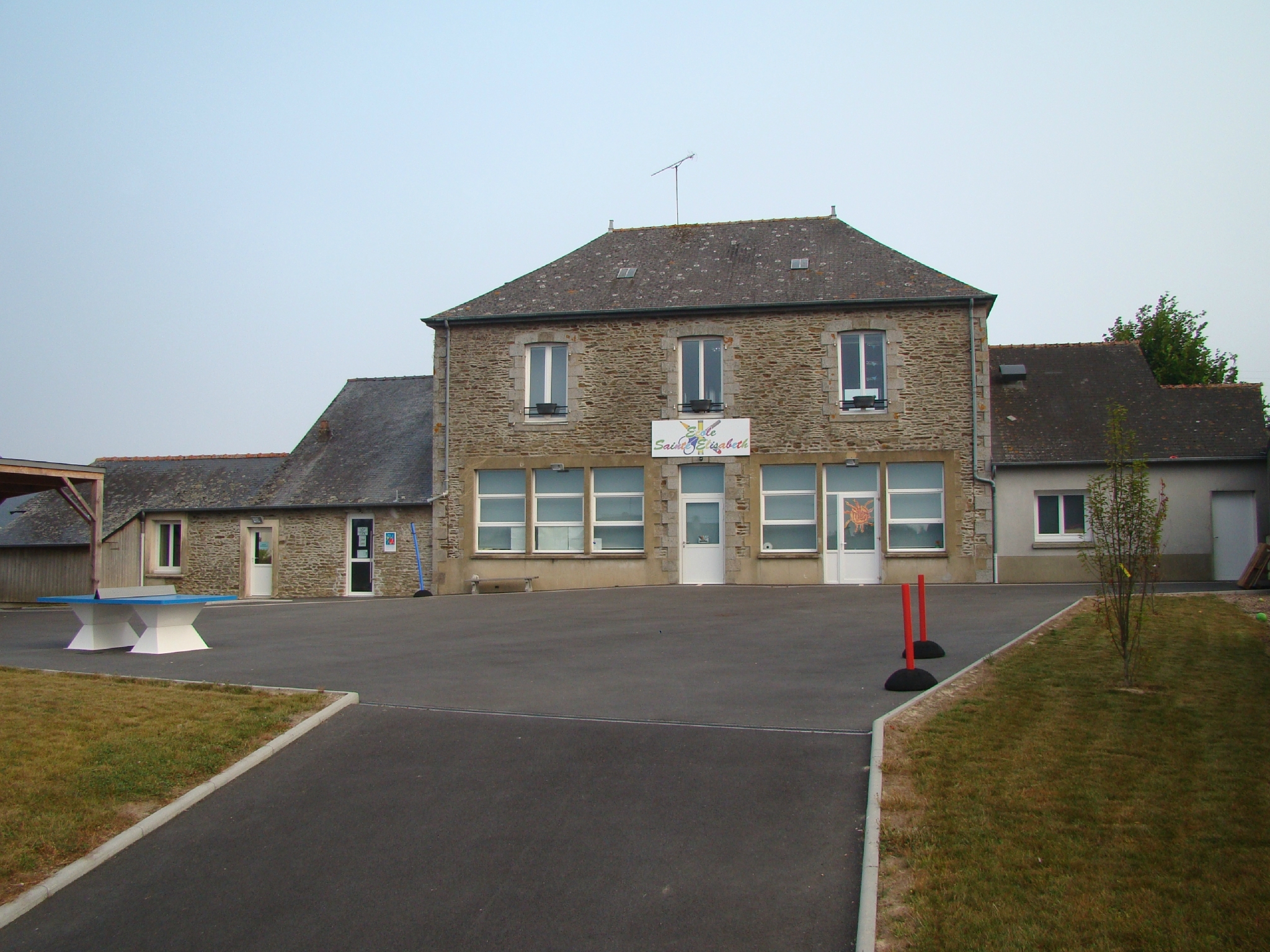DSC06535 Photo de Visite de l'école rénovée Blog Accueil de l'école Sainte Elisabeth DSC06535 Photo de Visite de l'école rénovée Blog Accueil de l'école Sainte Elisabeth