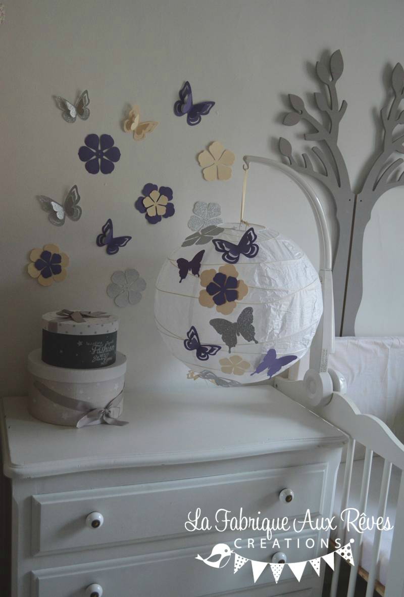 décoration chambre enfant bébé violine violet foncé argent beige ivoire