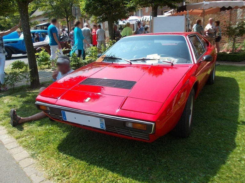 FerrariDino308GT4av