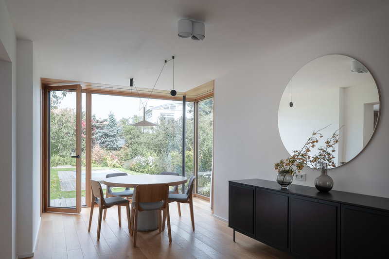 soa-architekti-cherry-tree-house-alex-shoots-buildings-14