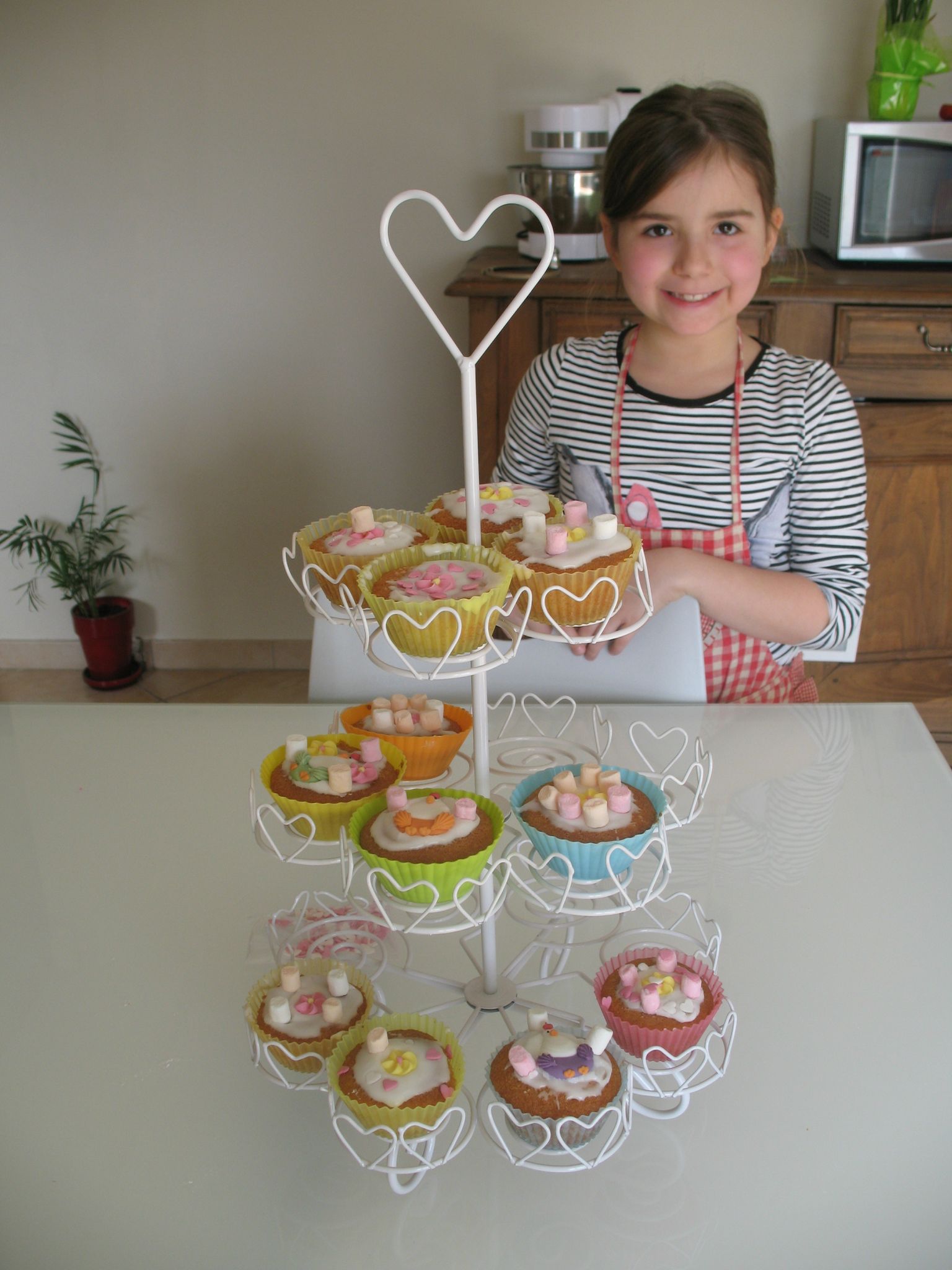 Cupcakes Au Glacage Blanc Les Petites Recettes De Chimene Et