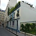 002 - Batignolles village