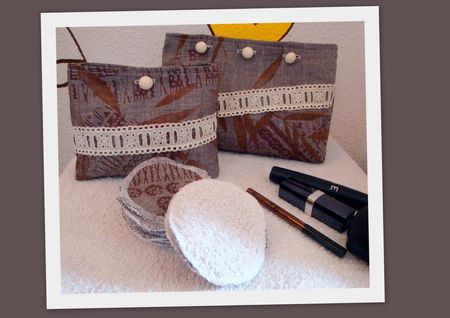 trousses_toilette_et_lingettes_oct_20113