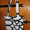 sac a main noir et blanc