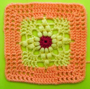 200 carrés crochet Croix italienne
