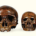 Quatre petits crânes en buis sculpté, probablement Allemagne, fin XVIIe-début XVIIIe siècle