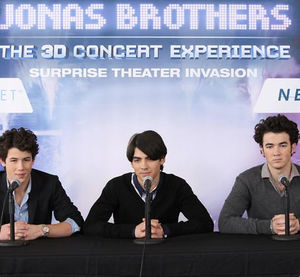 jonas_brothers_28_f_vrier_press_conference_westchester_airport