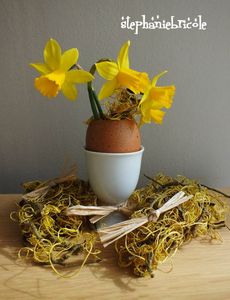 easter egg DIY, déco fleurie pour pâques, idée de déco pour paques, déco recup paques